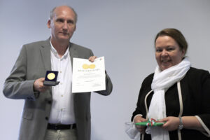 Arbeit des Lachsvereins wird mit Goldener Medaille des Landes NRW geehrt